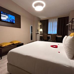 Luxury Triple Room
